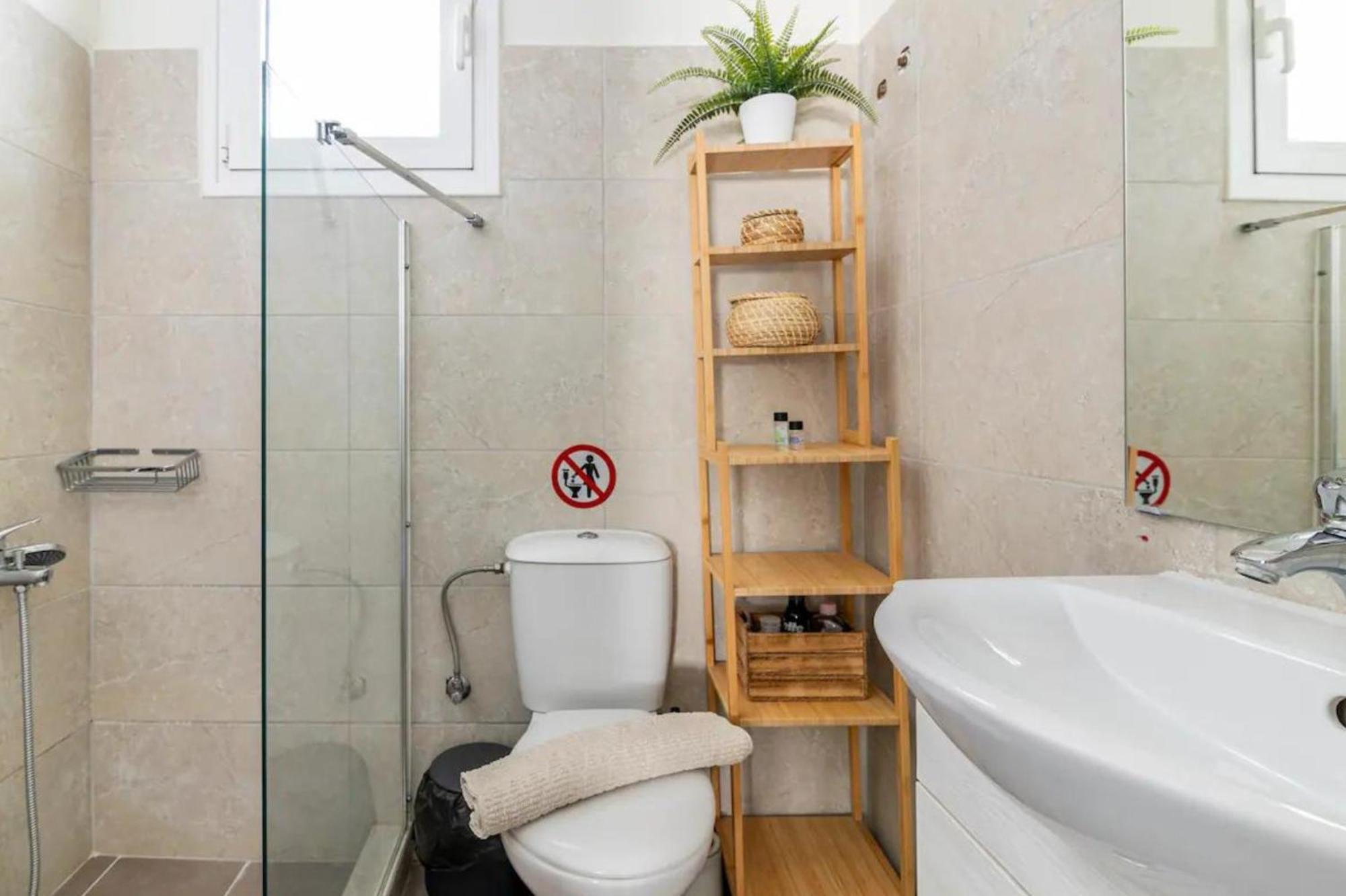 Rafia Loft Loutraki, Garden & Pool Table - Beach Екстериор снимка
